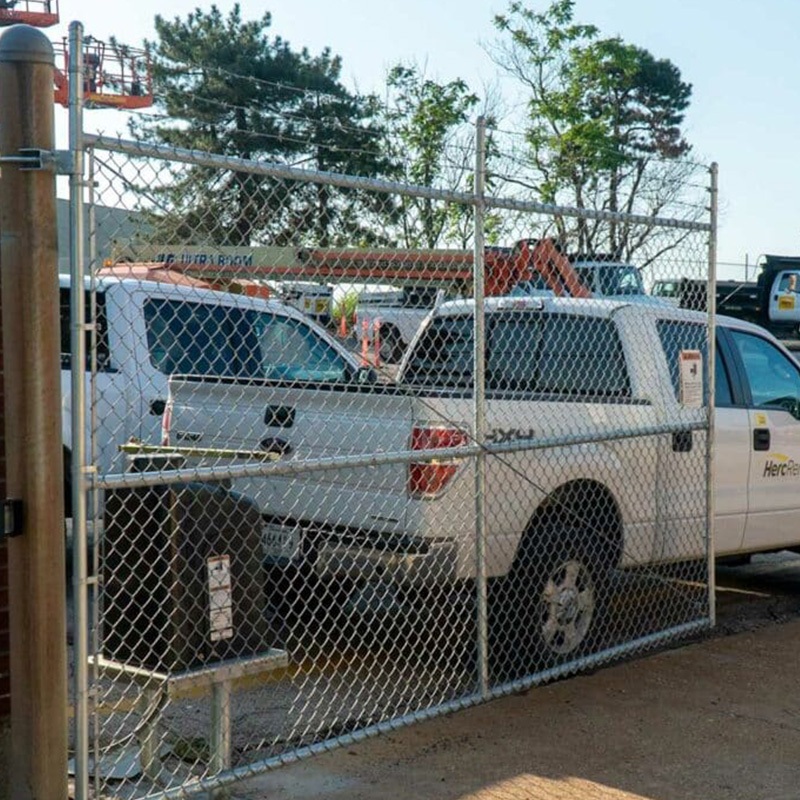 Sliding Gate Feature_ Commercial gate
