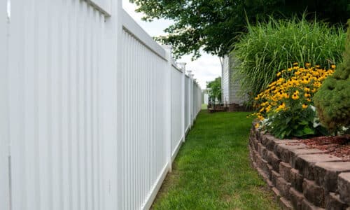 Fence-Deck-Depot-077-500×300 White vinyl fence near large garden