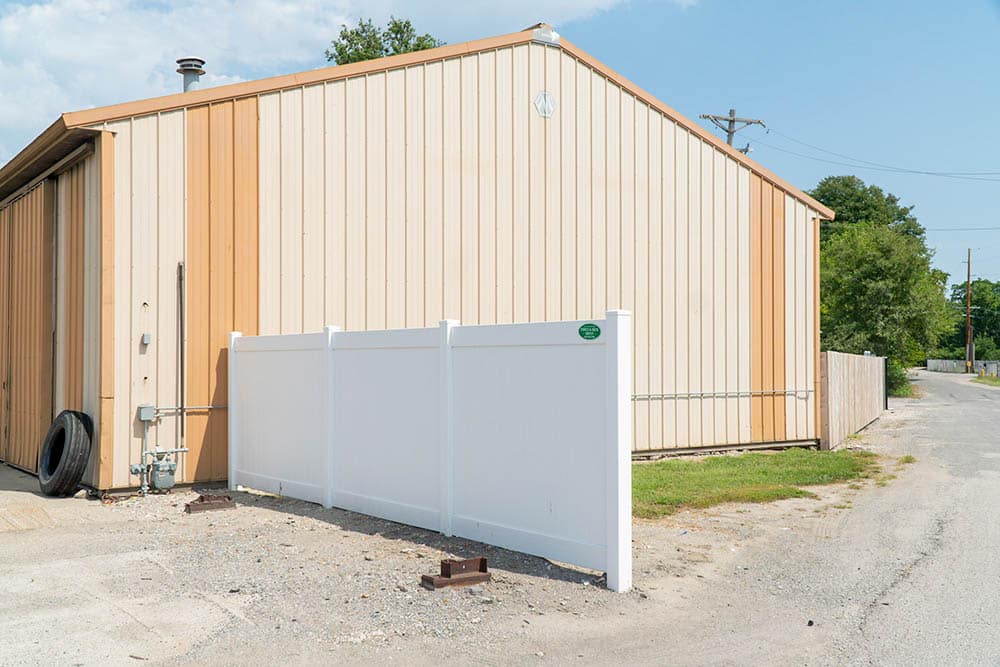 Vinyl fence at Patterson Tire and Service