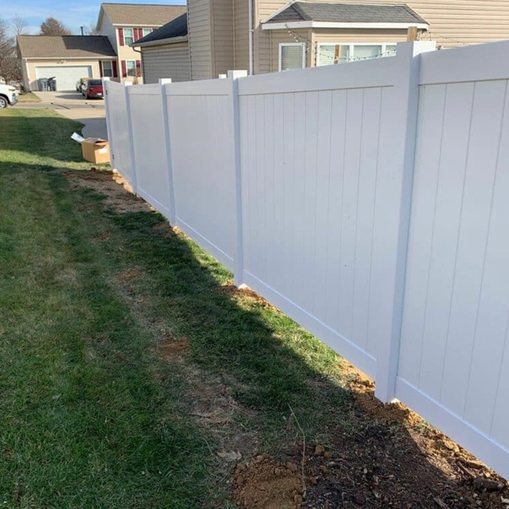 Vinyl privacy fence