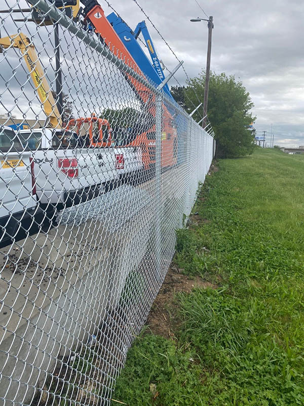 Commercial chain link fence and gate