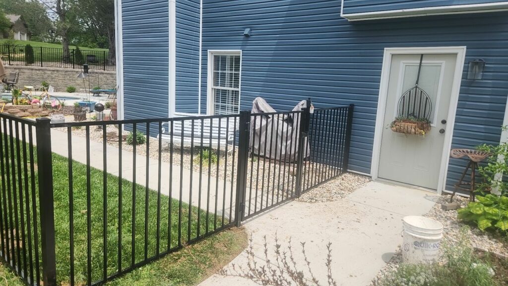 Aluminum fence