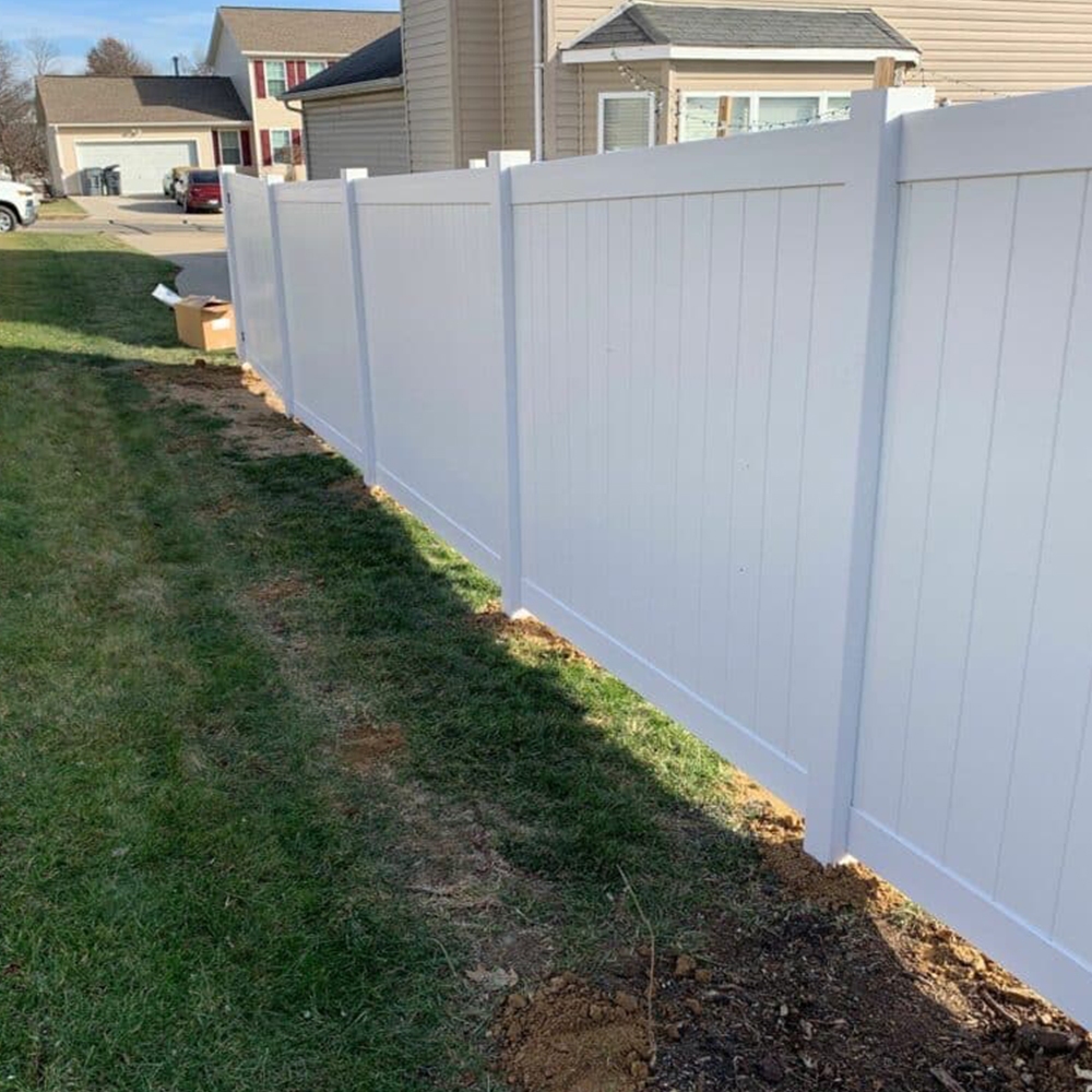 Vinyl privacy fence