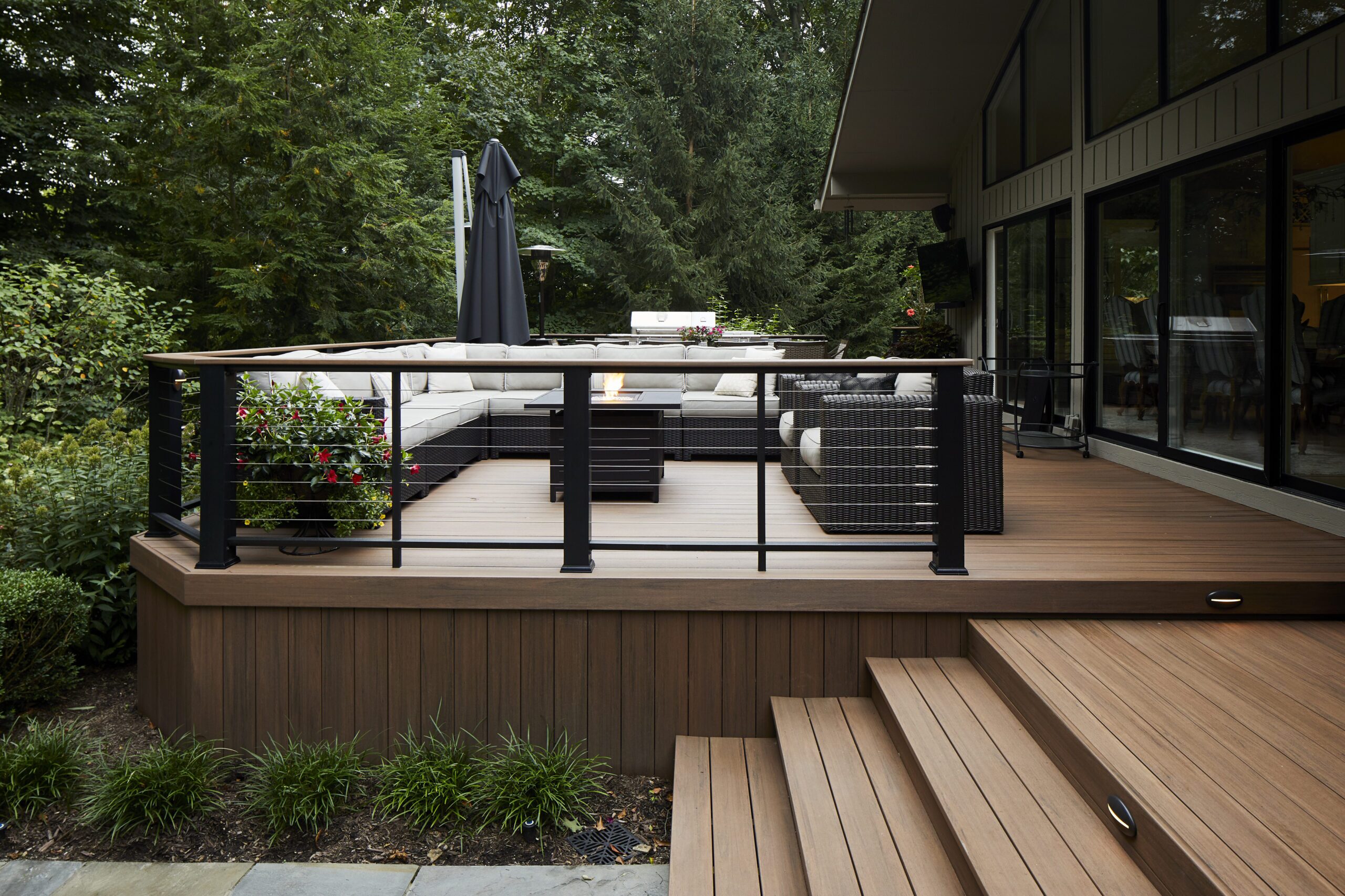 Sleek modern deck made with TimberTech