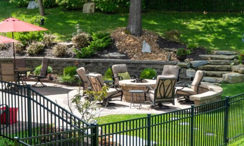 Fence-Deck-Depot-1018-residential-aluminum- Aluminum fence around patio